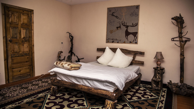 Cette chambre confortable dans un style ethnique Talas kirghizistan